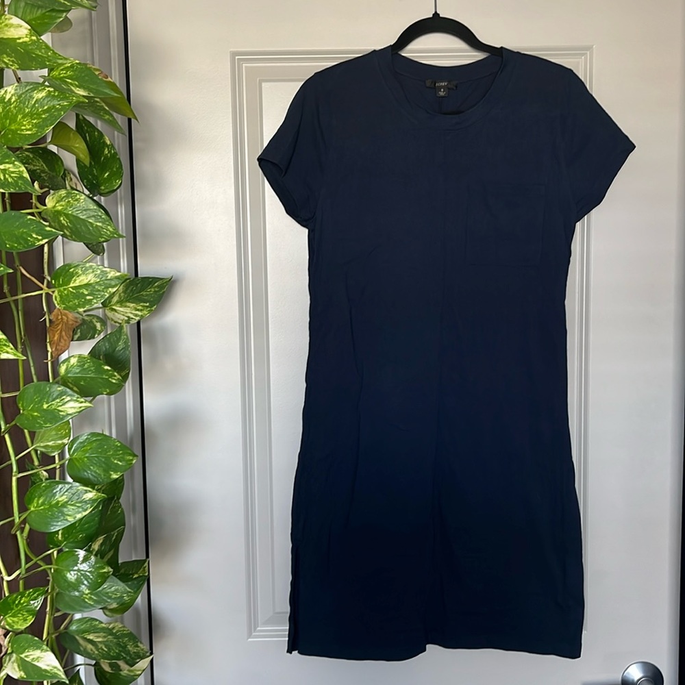 Jcrew T-shirt dress, navy color, size S, good condition.